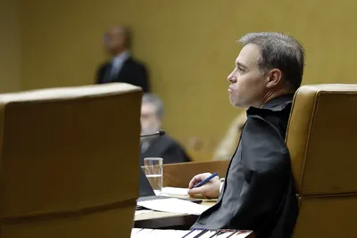 Mendonça libera sigilo de caso sobre pedido de R$ 134 milhões a Vorcaro