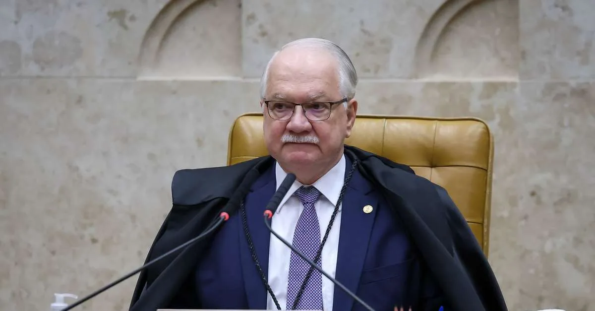 Fachin dá 48h para chefe da PF responder sobre relatórios e monitoramento
