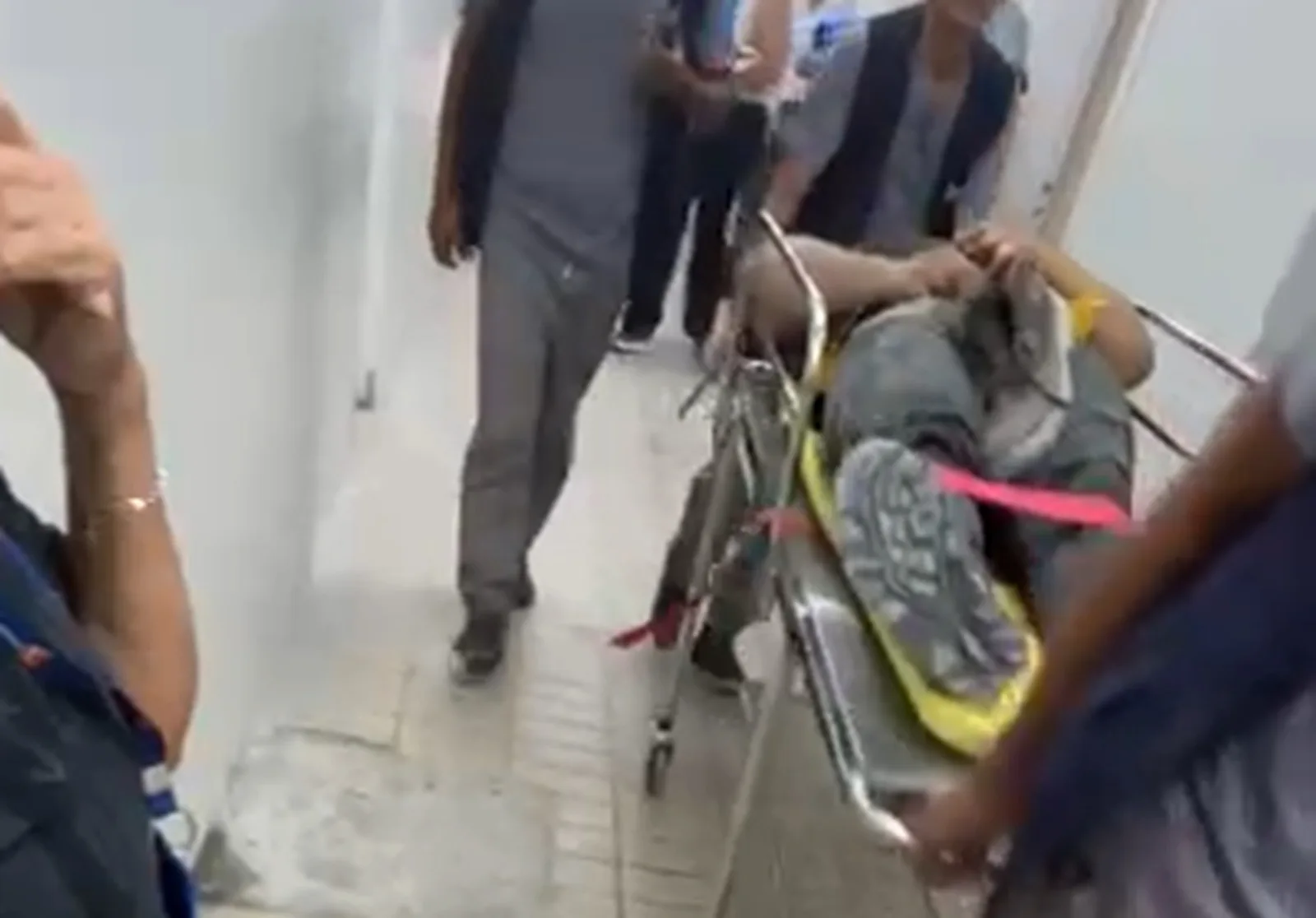 Trabalhador terceirizado se machuca após queda de parede em hospital