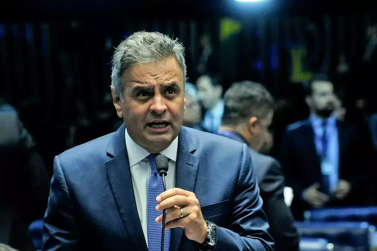 Aécio retoma candidatura ao Senado com histórico de inquéritos e ações judiciais