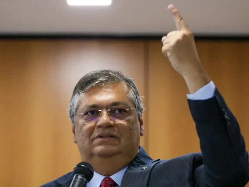 STF restabelece publicações removidas sobre Flávio Bolsonaro e Nossa Senhora Aparecida