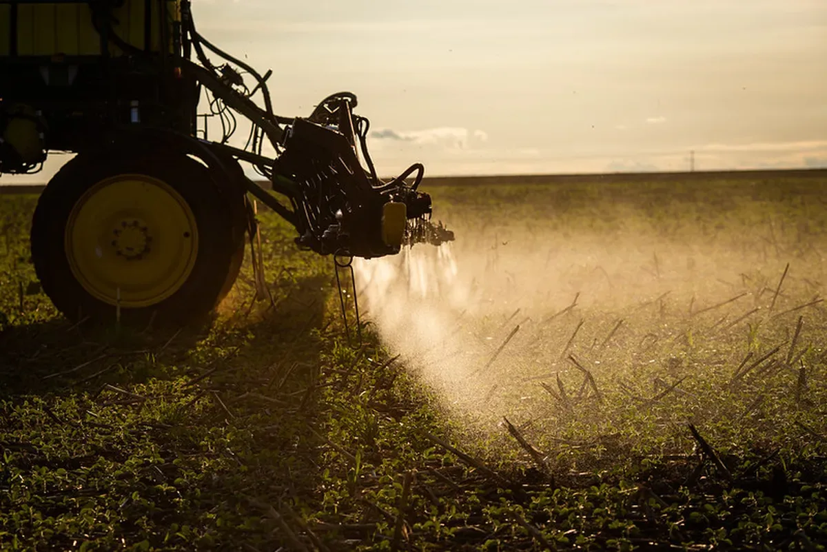 CropLife critica suspensão de novos registros de glifosato por 90 dias