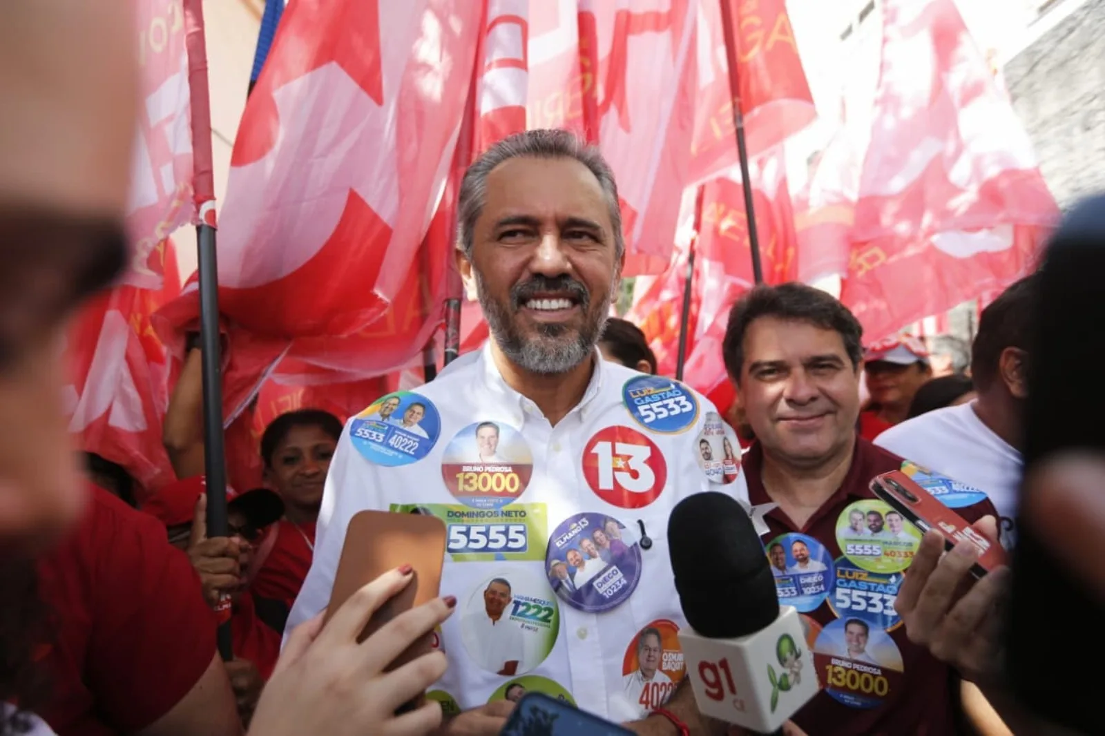 Elmano promete intercâmbio para alunos com melhor desempenho no Ceará