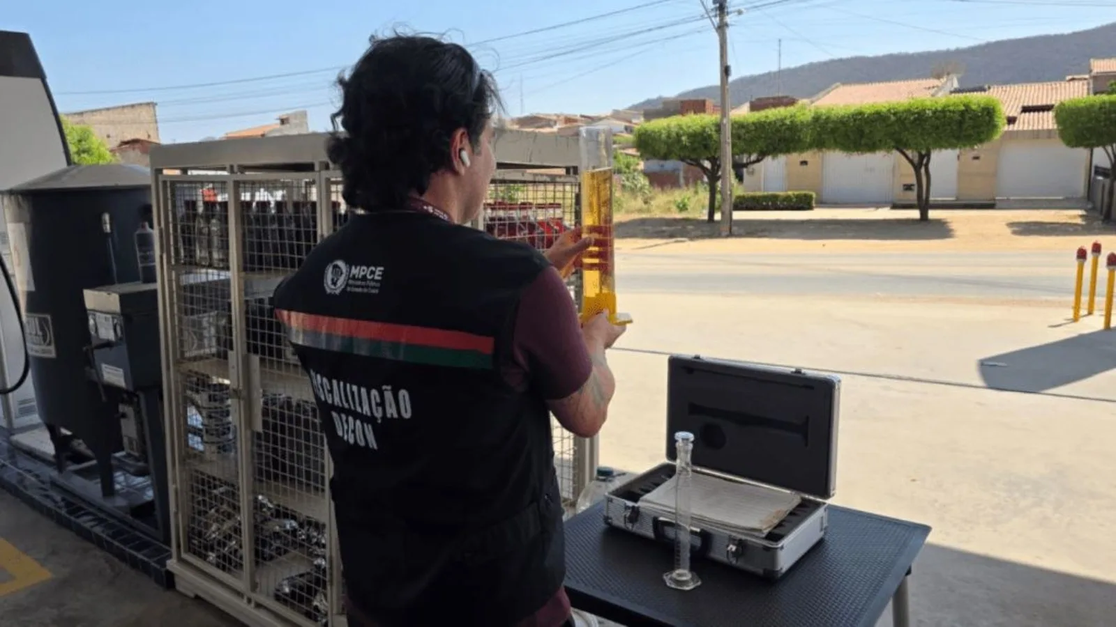 Decon interdita três postos por irregularidades em Quixeramobim