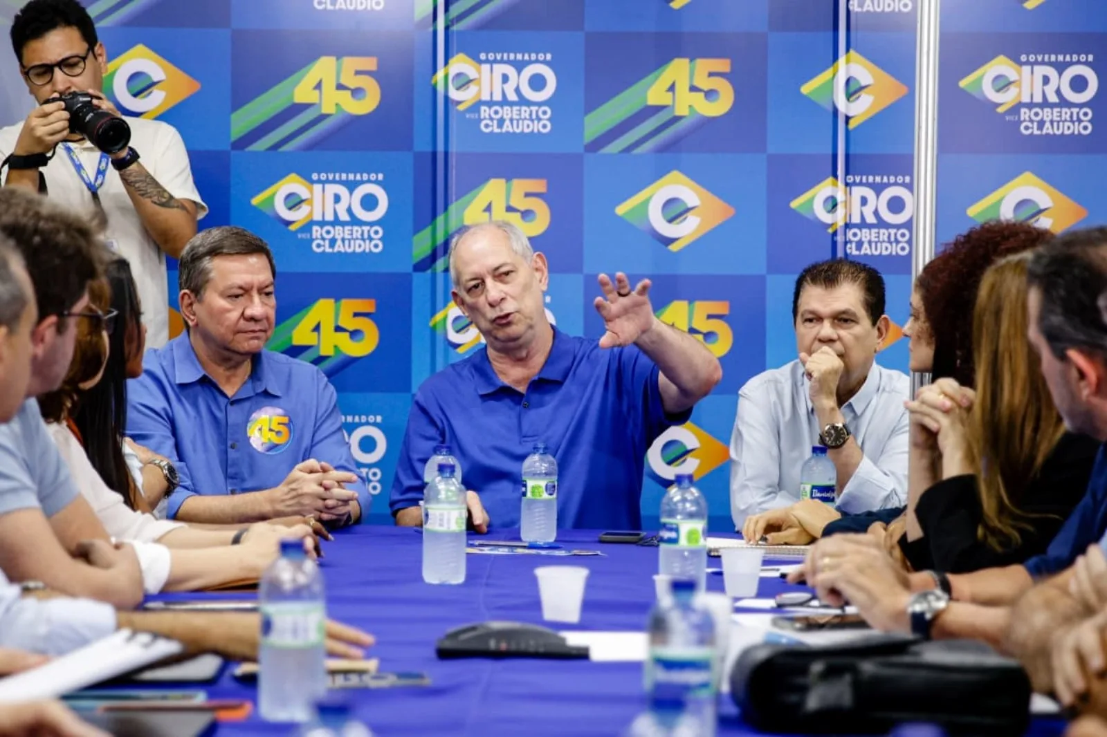 Ciro propõe plano estratégico para universidades estaduais do Ceará