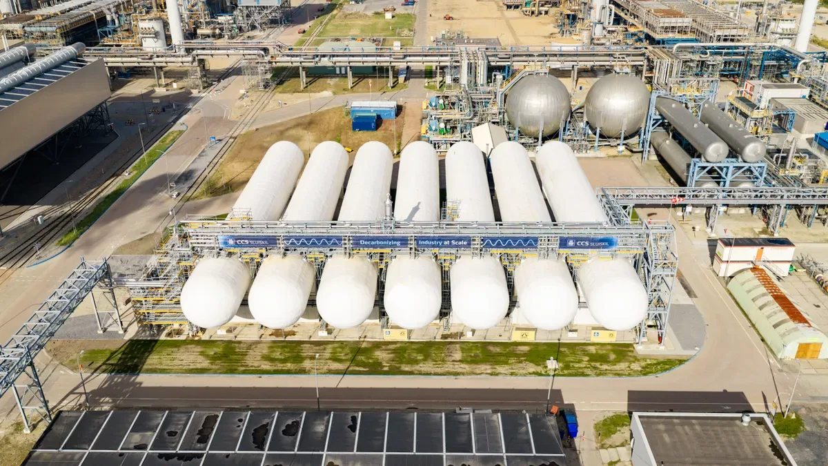 Yara inicia operação de captura de carbono em complexo de fertilizantes na Holanda