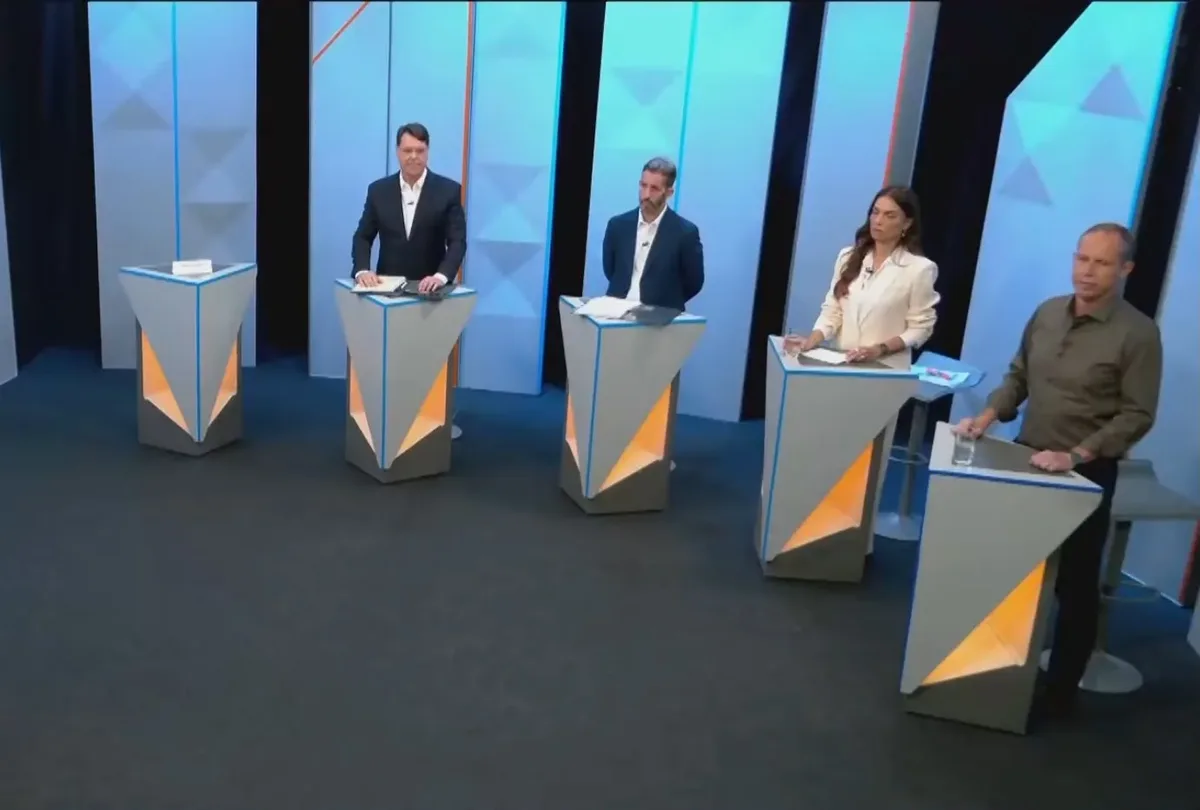 Debate no DF expõe críticas à gestão e cobra explicações sobre o BRB