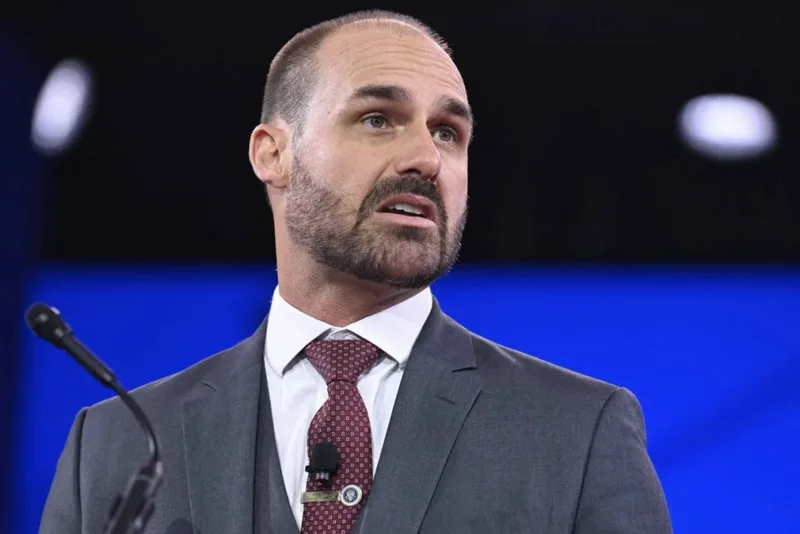 Por unanimidade, STF rejeita recurso e mantém condenação de Eduardo Bolsonaro