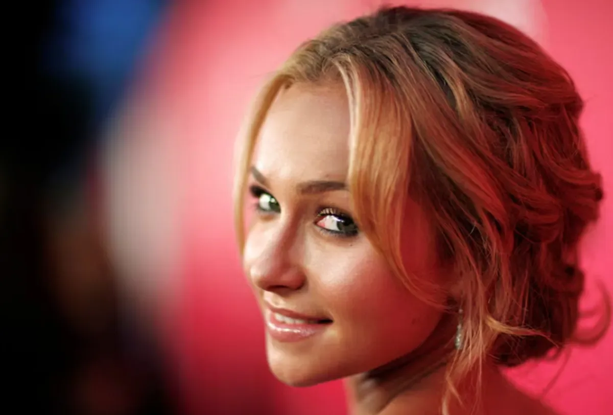 Hayden Panettiere morreu após tomar pílula de oxicodona com fentanil