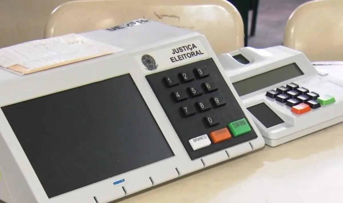 TRE-CE recebe pedidos de transporte especial para eleitores com deficiência