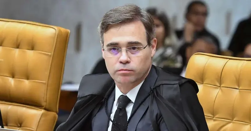 Candidatos à Presidência reagem ao afastamento de diretores da Polícia Federal