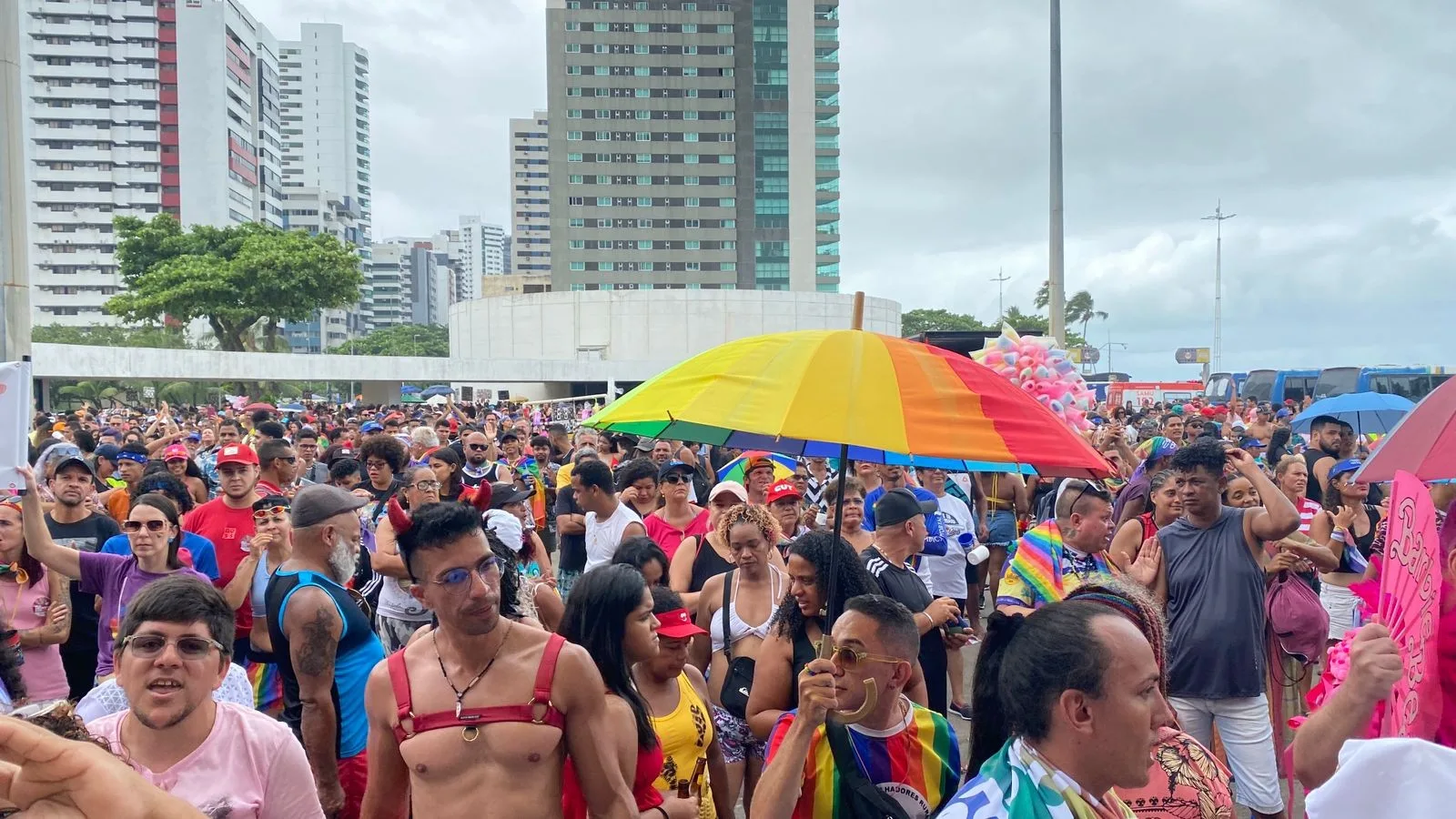 Parada da Diversidade de Pernambuco terá shows e operação especial no Recife