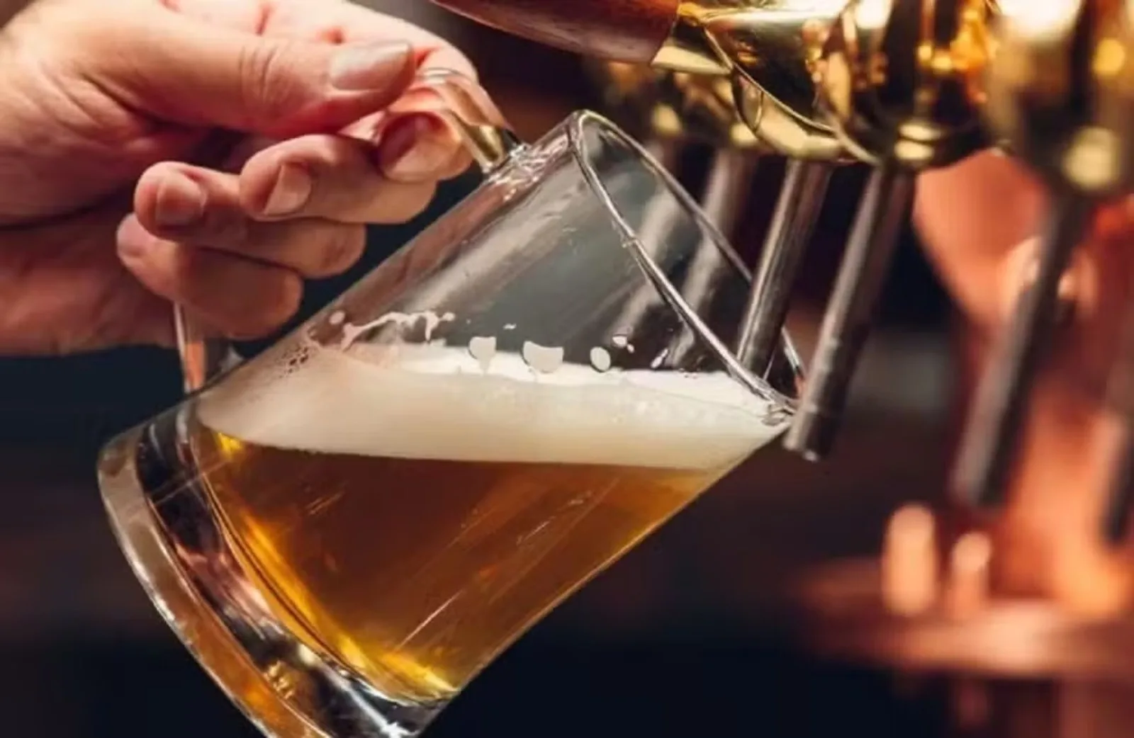 Ceará proíbe venda e consumo de álcool no domingo do primeiro turno
