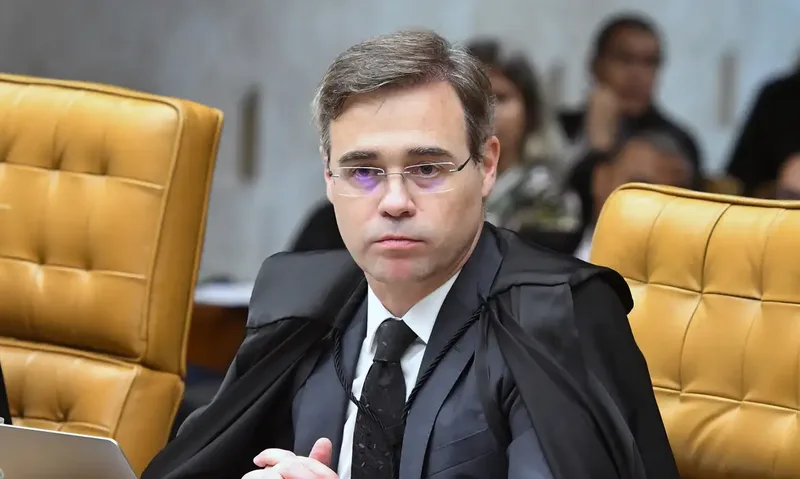 Juristas acusam Mendonça de uso político de sigilo em investigação