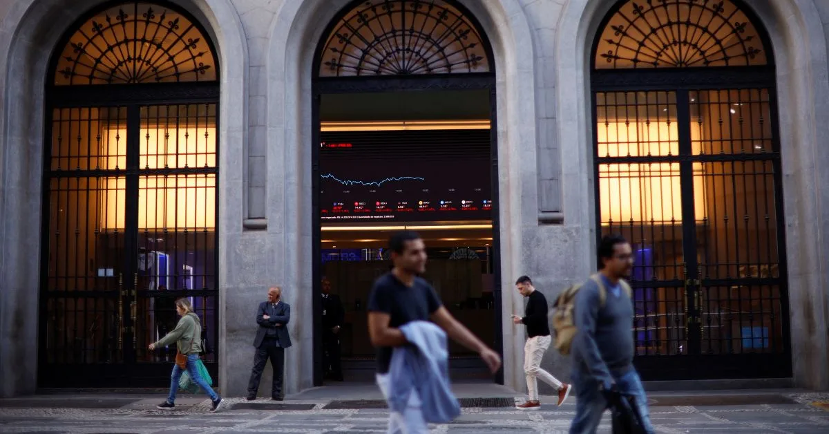 Ibovespa avança 0,24% com alta de ações emergentes no exterior