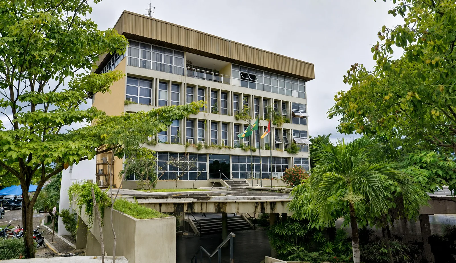 MPCE cumpre buscas em órgãos da Prefeitura de Sobral por suspeitas em contratos