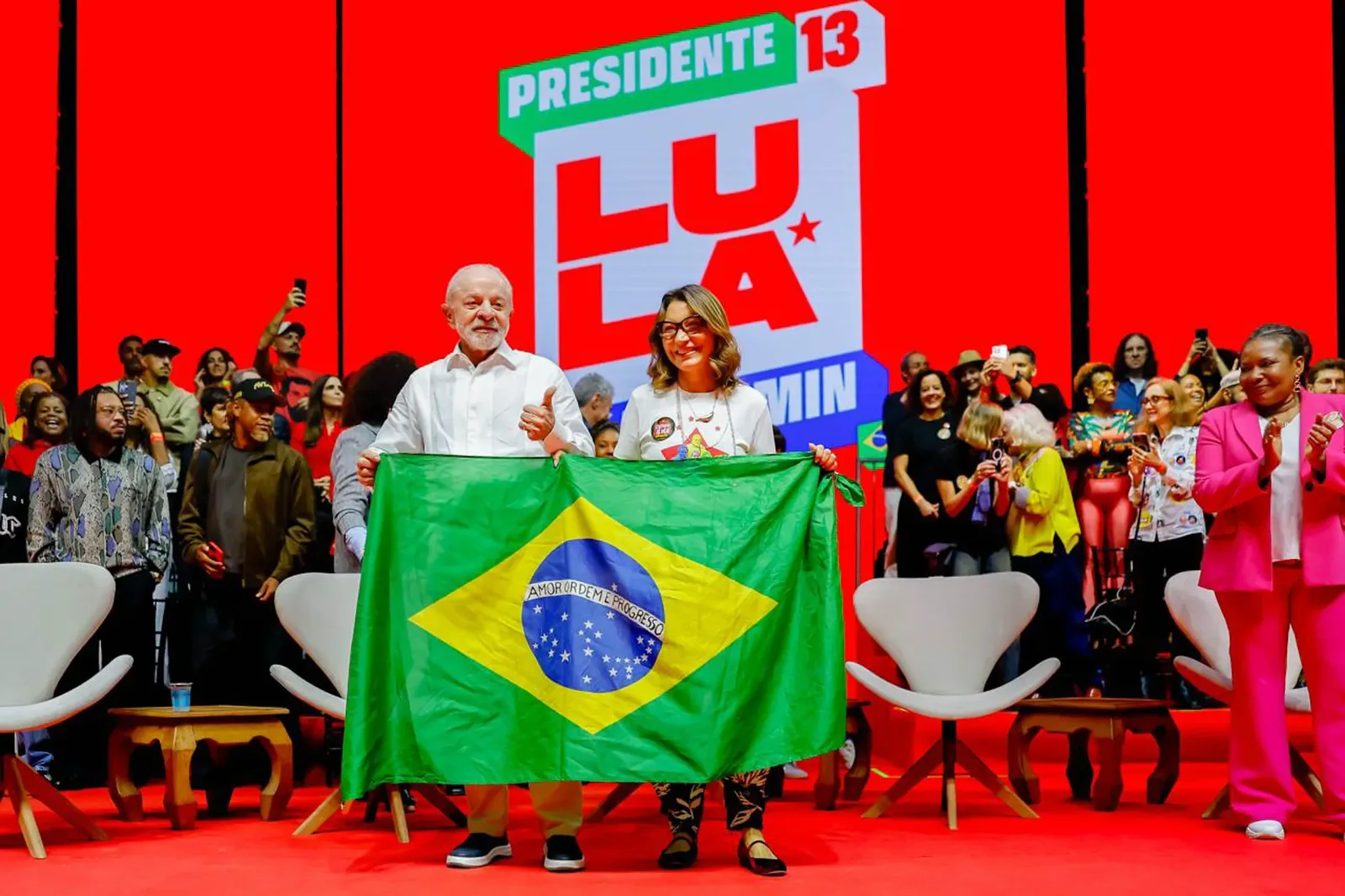 Cultura chega a 99% dos municípios, e Lula promete PEC para manter políticas