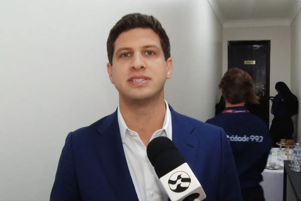 João Campos propõe nova etapa de adutora e programa para dívidas em Pernambuco