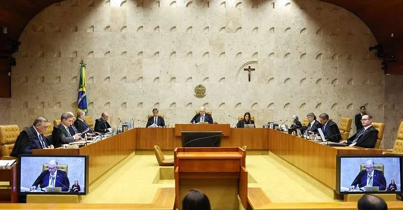 Fachin fala em período difícil ao abrir julgamento no STF