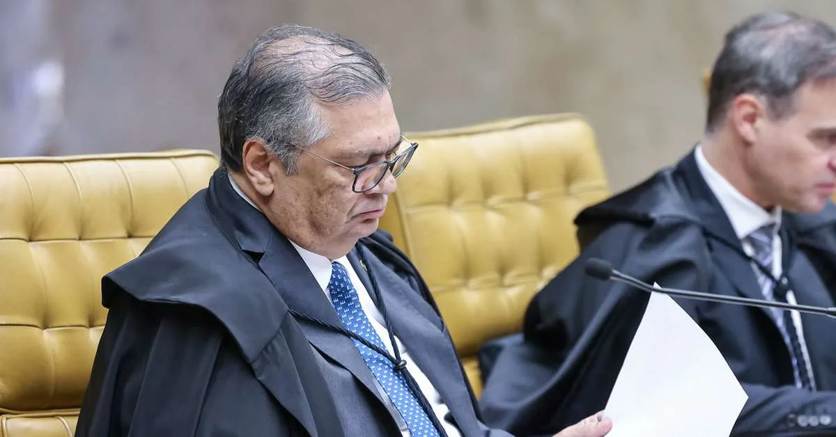 Dino suspende afastamento da cúpula da PF determinado por Mendonça
