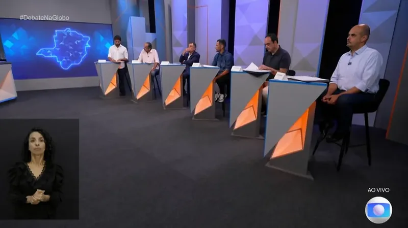 Debate em Minas expõe divergências entre candidatos da direita