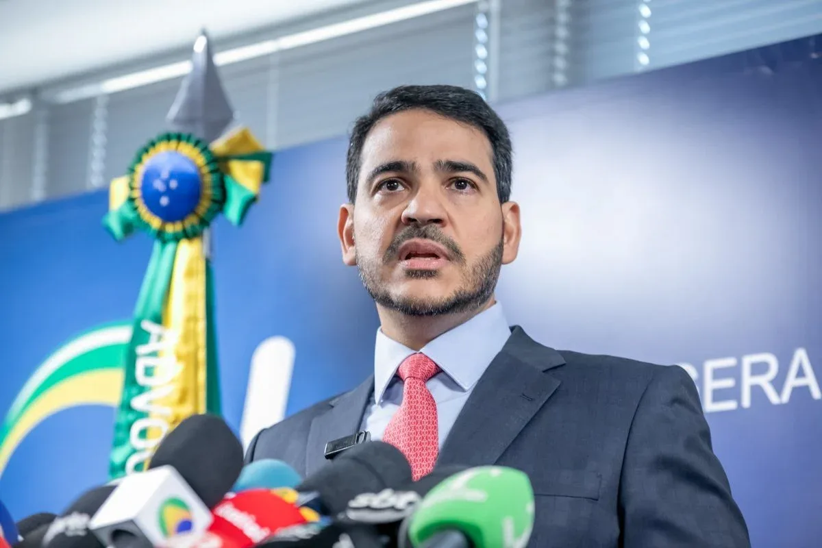 AGU diz que não questionou decisões de Mendonça por limites legais