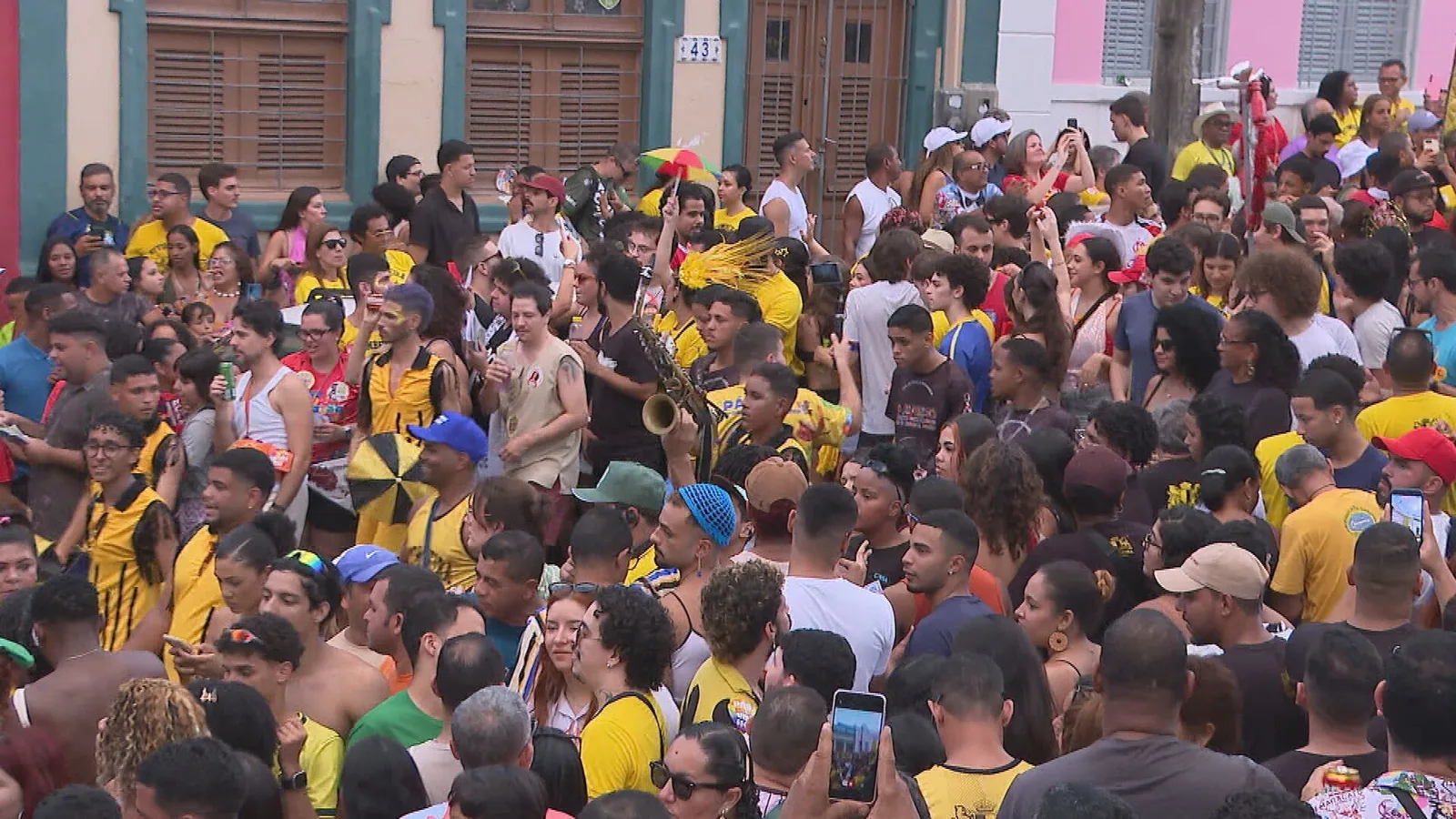 Olinda abre prévias do carnaval de 2027 com desfile da Pitombeira