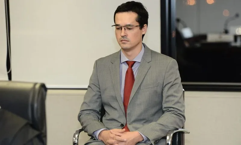 TSE suspende campanha de Deltan Dallagnol ao Senado pelo Paraná