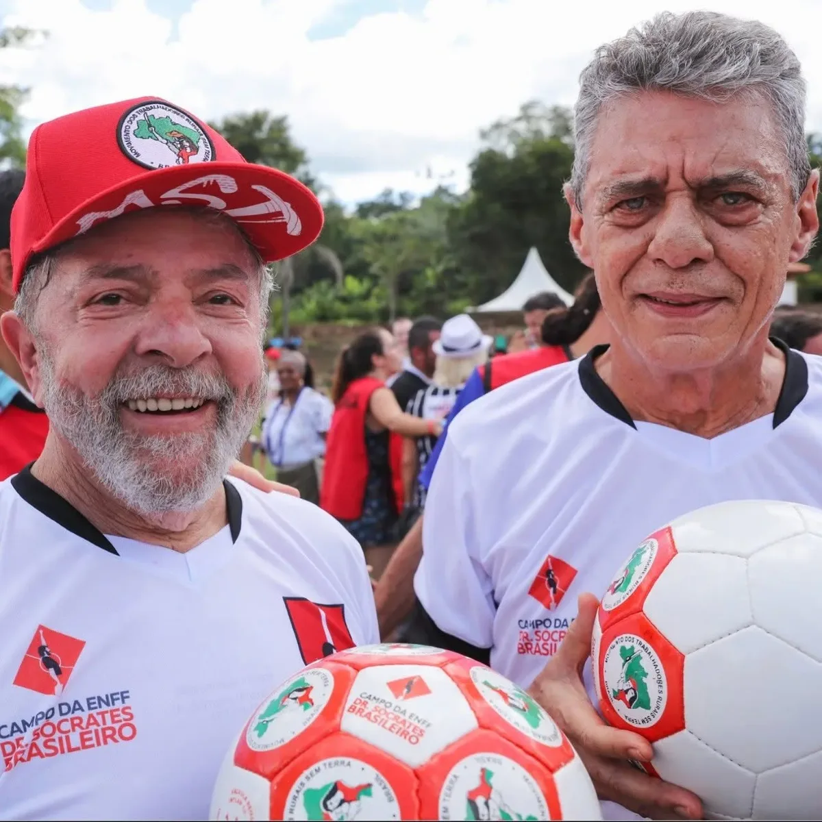 Chico Buarque destaca nomes do MST para disputas à Câmara e às assembleias