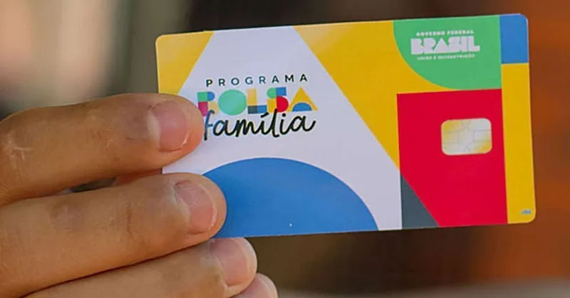 Jurista da USP diferencia reajuste do Bolsa Família de medida de 2022