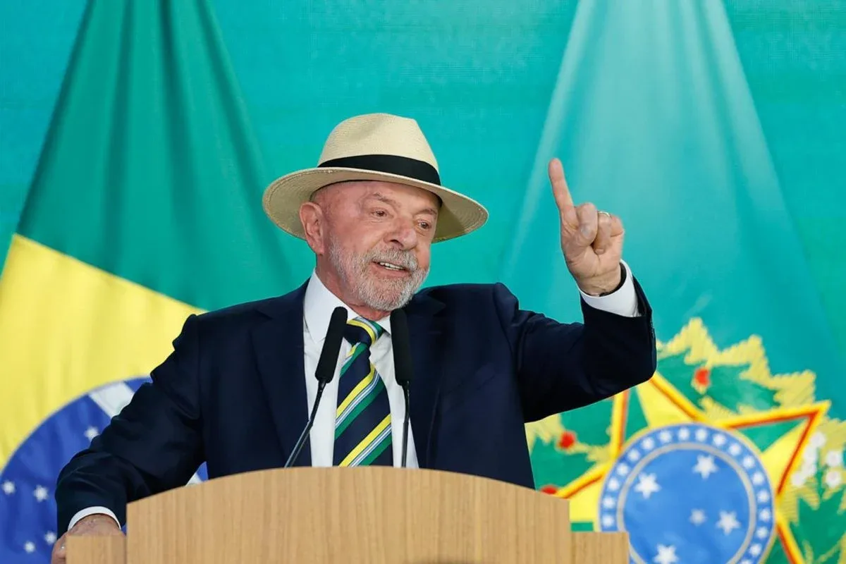 Lula critica adiamento de votação sobre jornada 6×1 no Senado