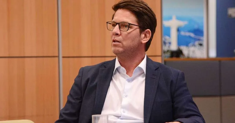 PF investiga emendas de Mario Frias ligadas ao filme Dark Horse