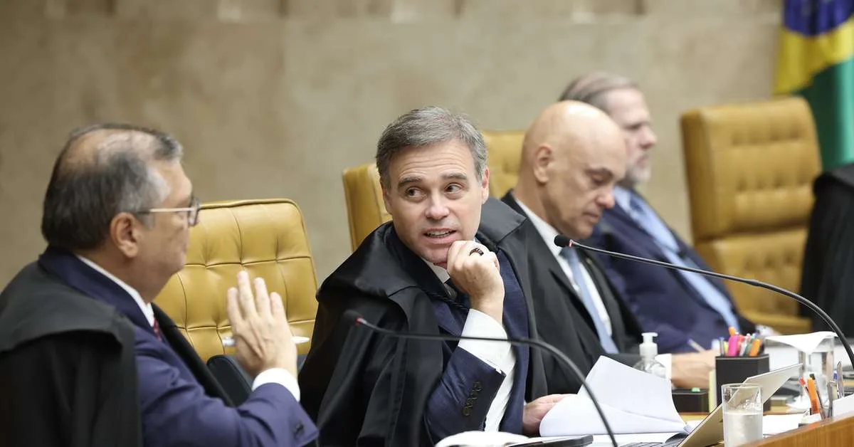 Mendonça cobra código de ética para ministros do STF