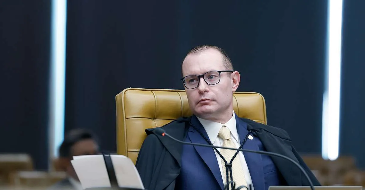 Zanin solicita dados do celular de Vorcaro antes de julgamento no STF