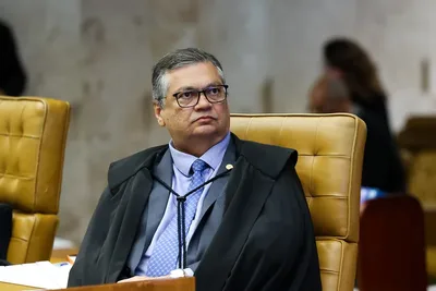 Dino retira sigilo de investigação sobre financiamento de filme de Bolsonaro