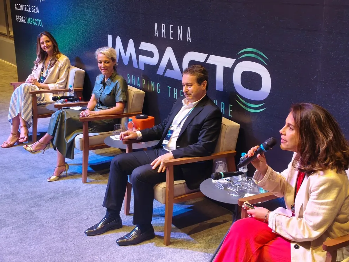 Empresas destacam foco humano e aplicações práticas da IA em evento