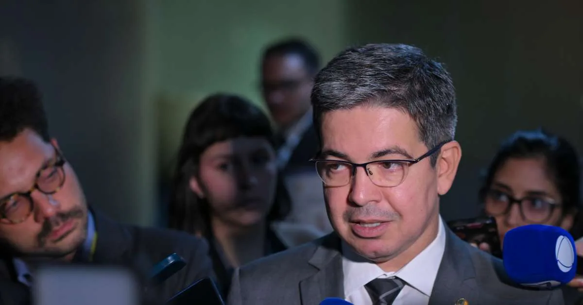 PEC propõe código de ética e quarentena para ministros do STF